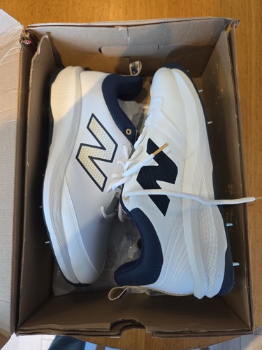 New balance cricket - new, spikes